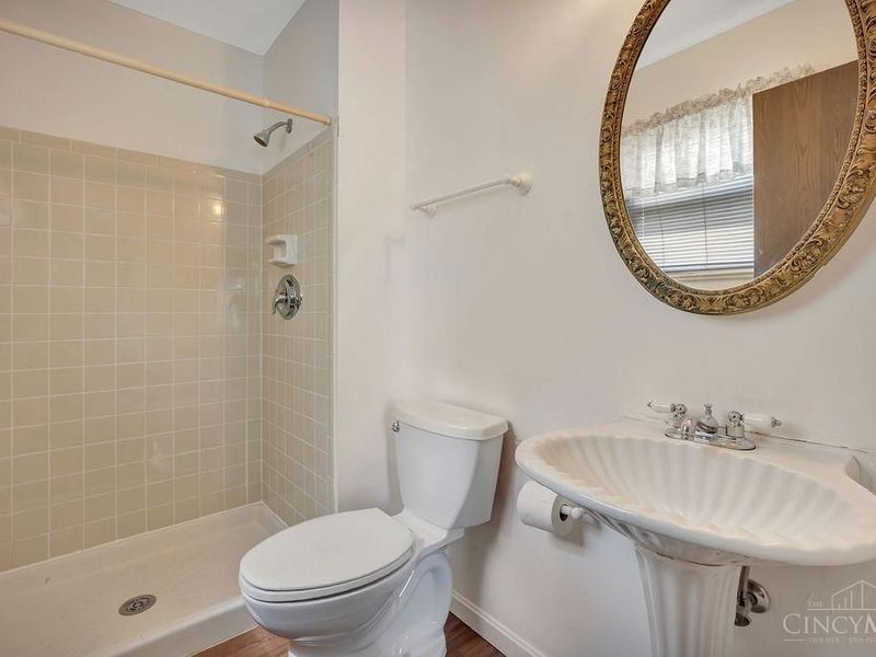 328 Clareknoll Court, Cincinnati, OH 45238 Photo 23