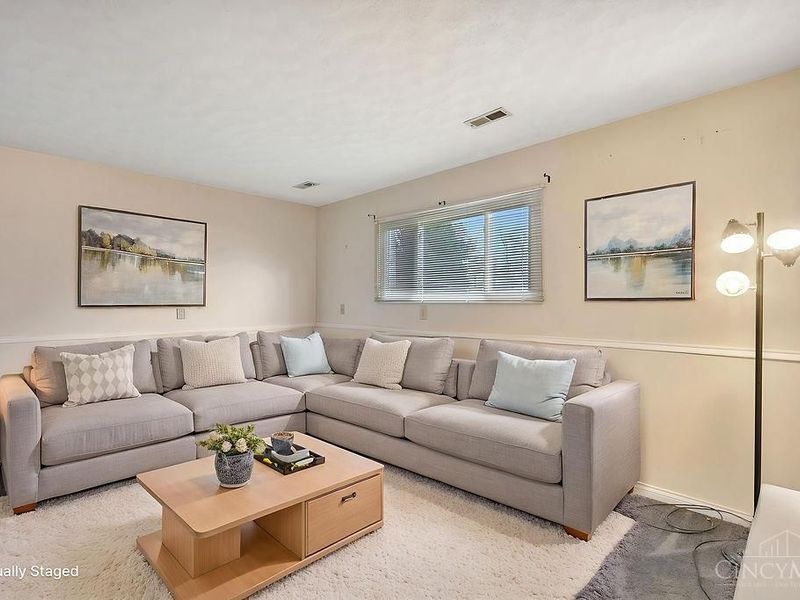 328 Clareknoll Court, Cincinnati, OH 45238 Photo 26