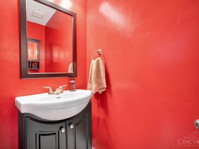 328 Clareknoll Court, Cincinnati, OH 45238 Photo 32