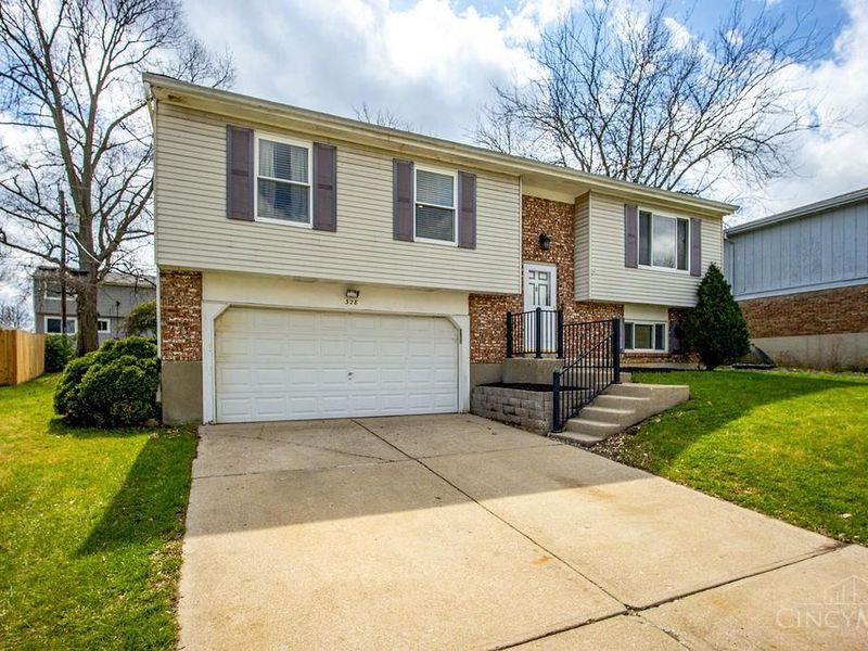 328 Clareknoll Court, Cincinnati, OH 45238 Photo 5