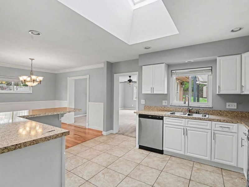 2026 Bellglade Terrace, Cincinnati, OH 45238 Photo 6