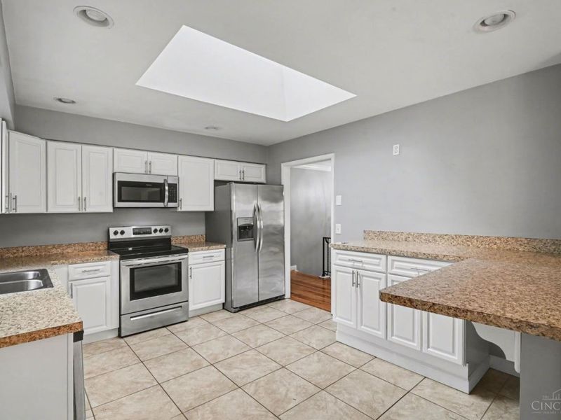 2026 Bellglade Terrace, Cincinnati, OH 45238 Photo 7