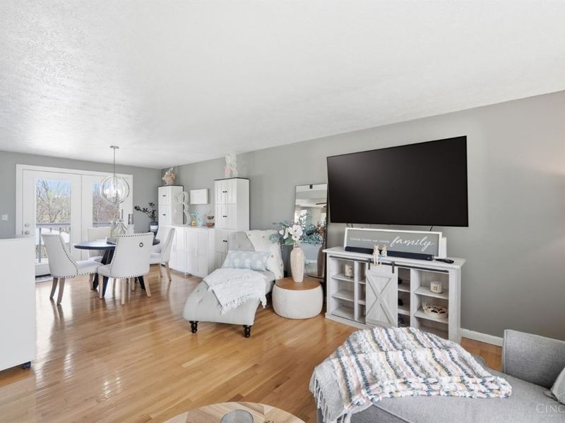 5942 Cedaridge Drive, Green Township, OH 45247 Photo 17