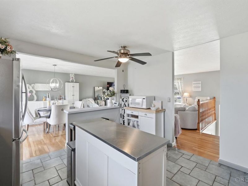 5942 Cedaridge Drive, Green Township, OH 45247 Photo 23