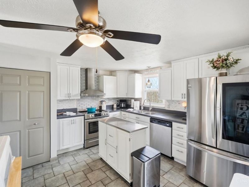 5942 Cedaridge Drive, Green Township, OH 45247 Photo 25