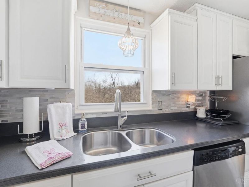 5942 Cedaridge Drive, Green Township, OH 45247 Photo 28