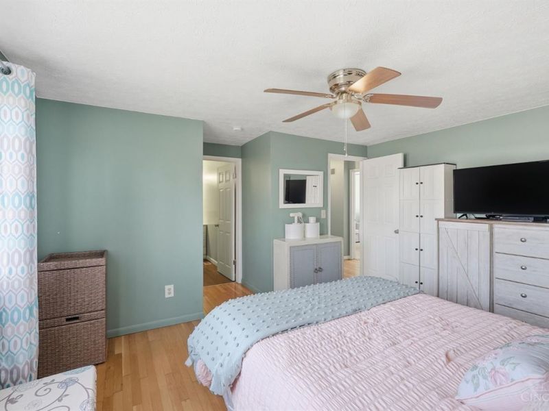 5942 Cedaridge Drive, Green Township, OH 45247 Photo 32