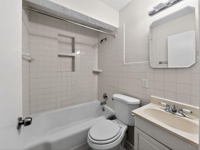 8634 Daly Road, Springfield Twp., OH 45231 Photo 14