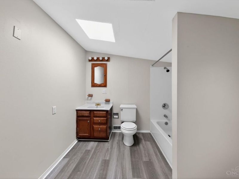 8634 Daly Road, Springfield Twp., OH 45231 Photo 18