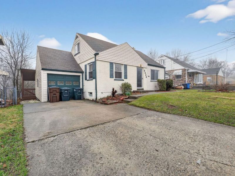 8634 Daly Road, Springfield Twp., OH 45231 Photo 2