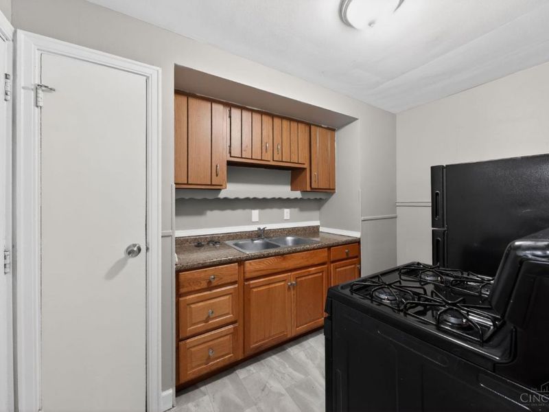 1947 W North Bend Road, Cincinnati, OH 45224 Photo 11