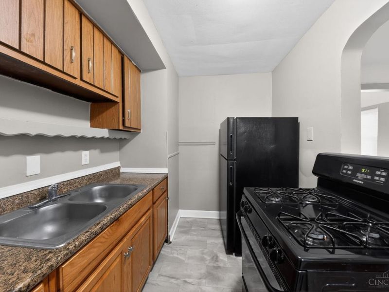 1947 W North Bend Road, Cincinnati, OH 45224 Photo 12