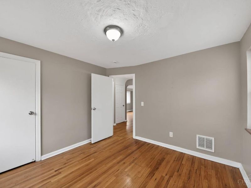 1947 W North Bend Road, Cincinnati, OH 45224 Photo 17