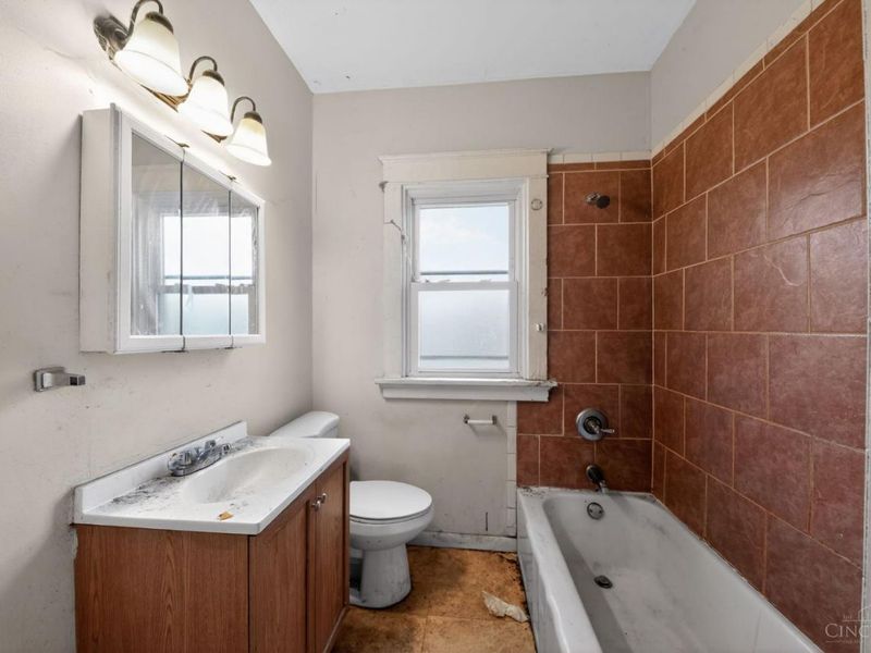 493 Pedretti Avenue, Delhi Twp, OH 45238 Photo 17