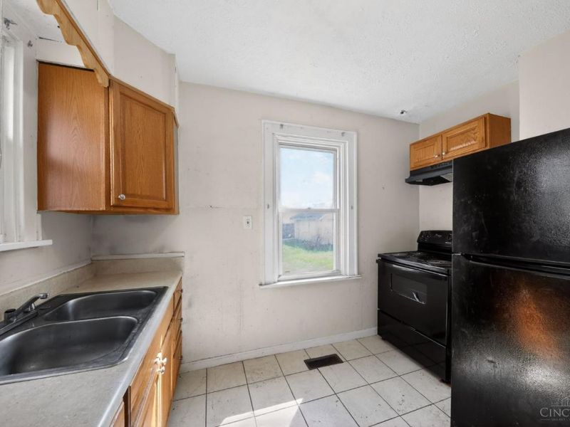 1919 Sundale Avenue, North College Hill, OH 45239 Photo 9