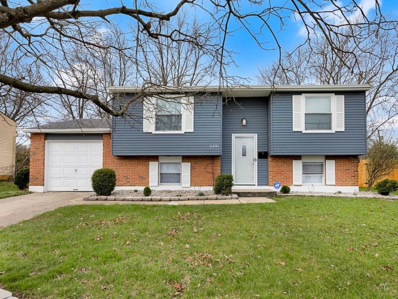 11391 Lincolnshire Drive, Forest Park, OH 45240 Photo 2