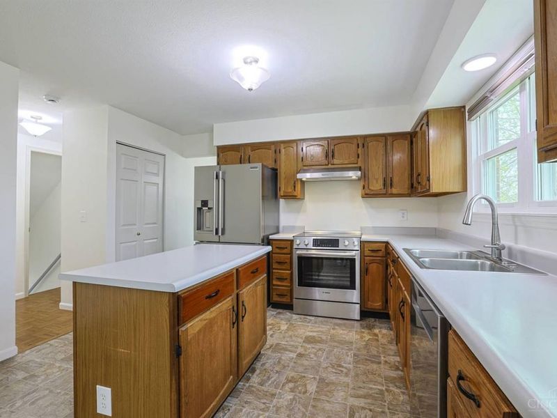 818 Genenbill Drive, Delhi Twp, OH 45238 Photo 10