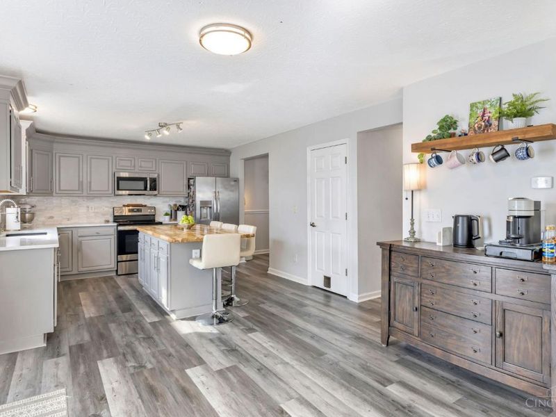 6046 Driftwood Court, Hamilton Twp, OH 45039 Photo 9