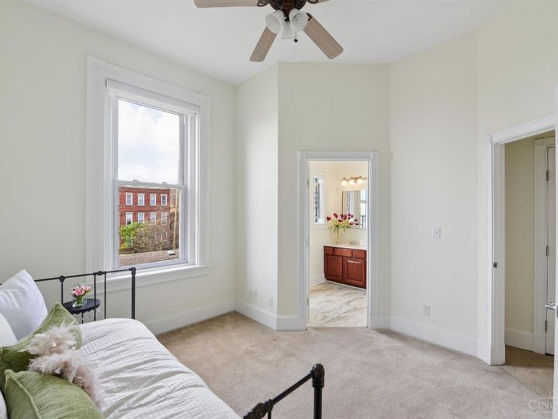 1931 Bigelow, Cincinnati, OH 45219 Photo 24