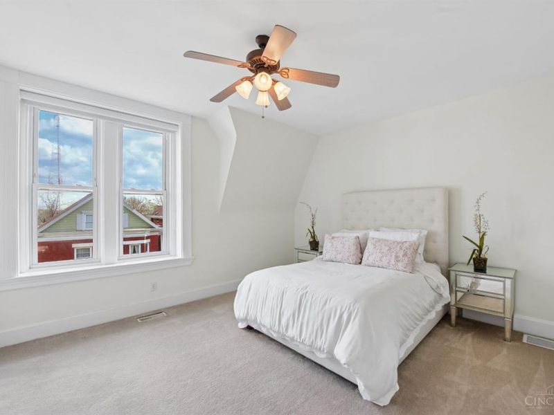 1931 Bigelow, Cincinnati, OH 45219 Photo 30