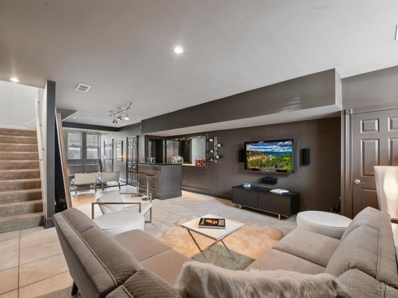 1931 Bigelow, Cincinnati, OH 45219 Photo 46