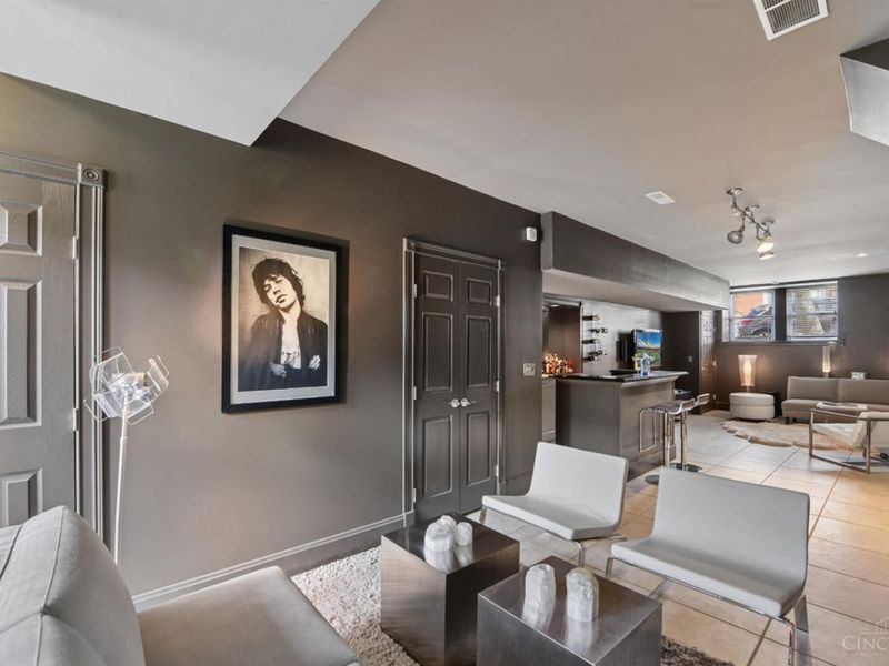 1931 Bigelow, Cincinnati, OH 45219 Photo 48