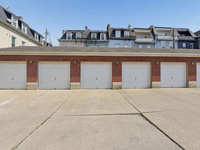 1931 Bigelow, Cincinnati, OH 45219 Photo 51