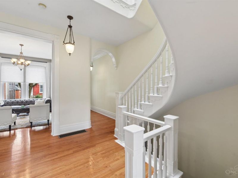 1931 Bigelow, Cincinnati, OH 45219 Photo 8