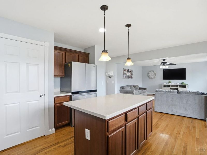 8145 Acorn Trail, Hamilton Twp, OH 45039 Photo 14