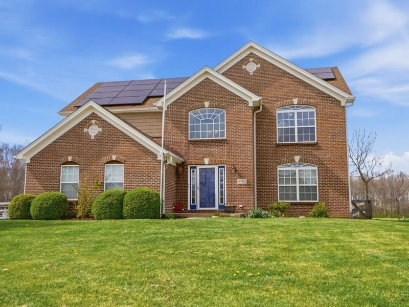 8145 Acorn Trail, Hamilton Twp, OH 45039 Photo 2