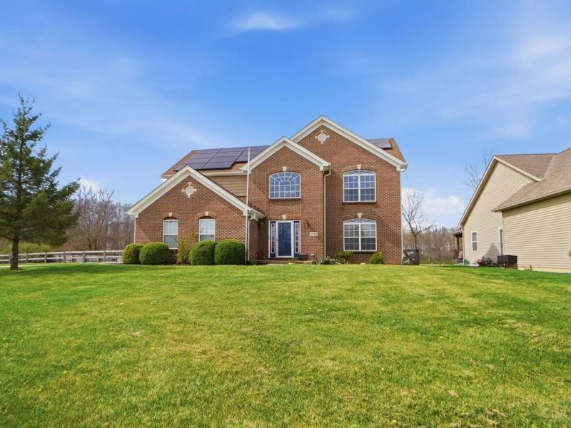 8145 Acorn Trail, Hamilton Twp, OH 45039 Photo 3