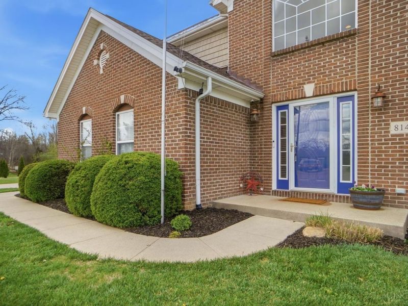 8145 Acorn Trail, Hamilton Twp, OH 45039 Photo 4