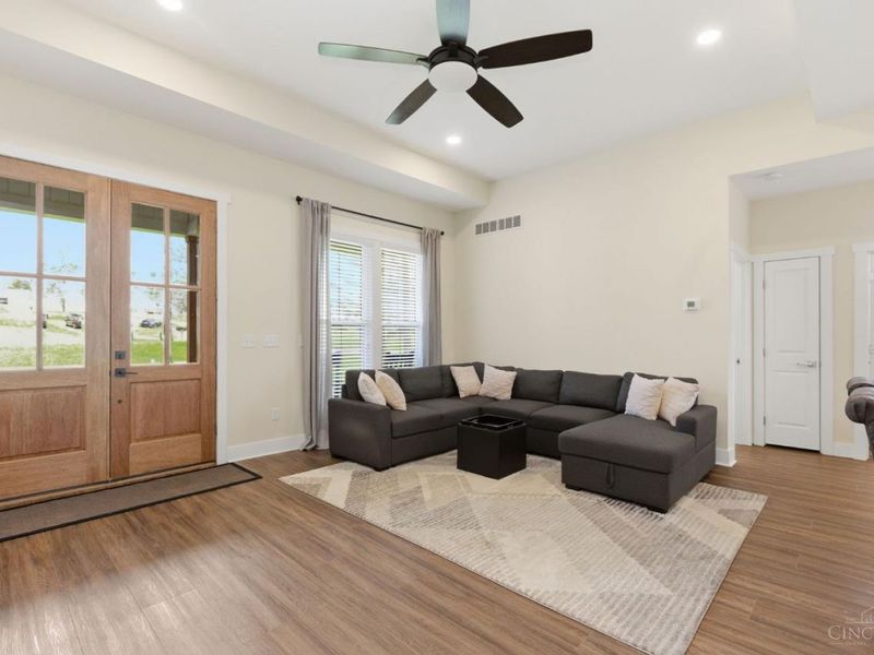 6520 Sleepy Hollow Parkway, Paint Twp, OH 45133 Photo 3