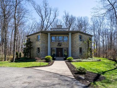 9550 Tall Trail, Indian Hill, OH 45242