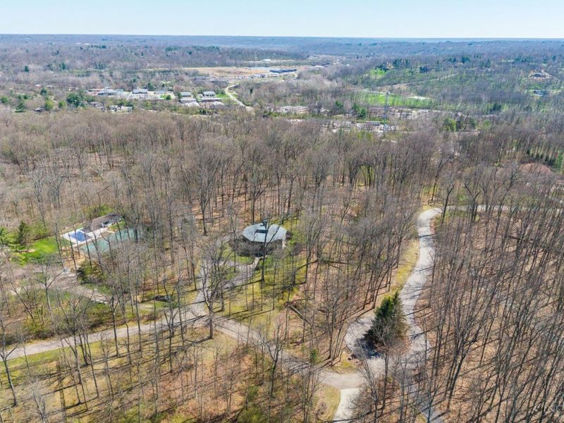 9550 Tall Trail, Indian Hill, OH 45242 Photo 2