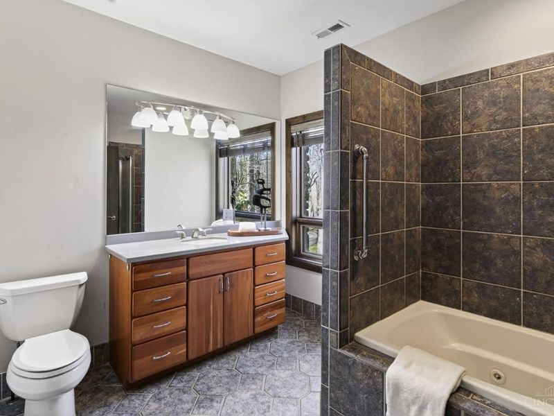 9550 Tall Trail, Indian Hill, OH 45242 Photo 26