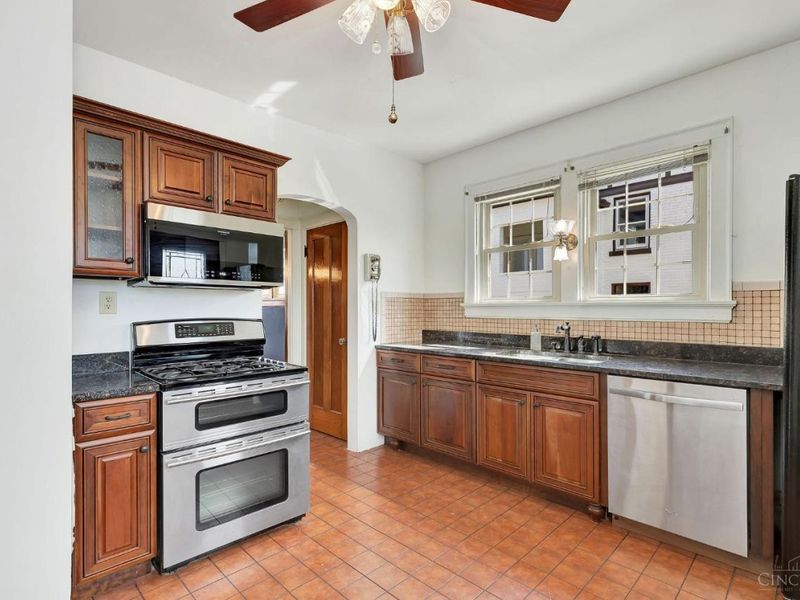 2317 Sherwood Lane, Norwood, OH 45212 Photo 11