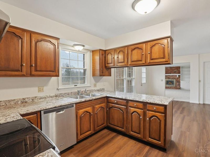 7284 Kirkridge Drive, Green Township, OH 45233 Photo 12