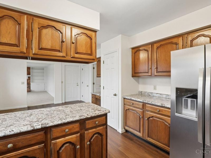 7284 Kirkridge Drive, Green Township, OH 45233 Photo 14