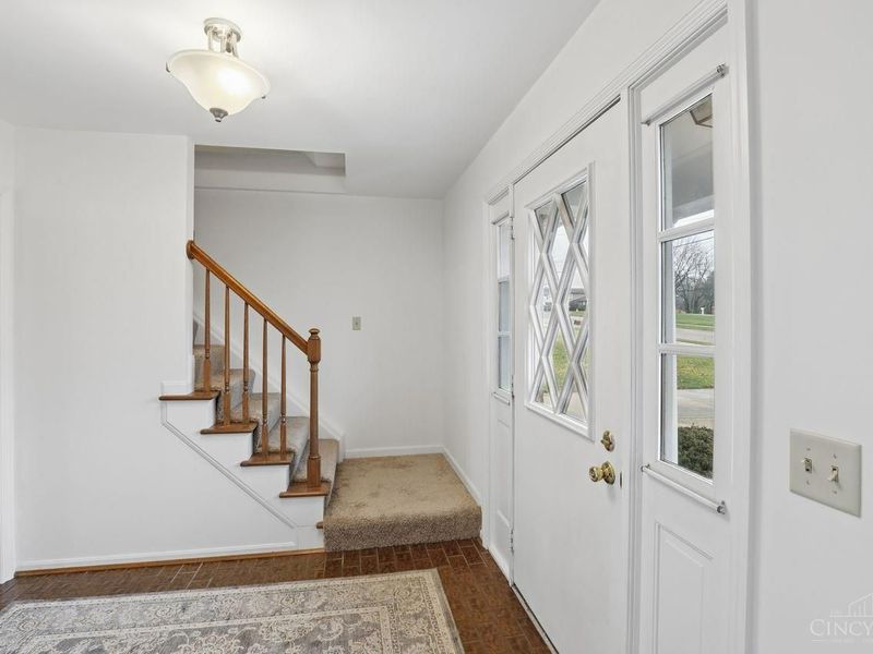 7284 Kirkridge Drive, Green Township, OH 45233 Photo 5