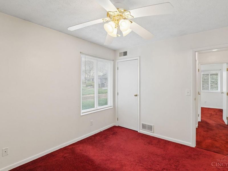 1044 E Crescentville Road, West Chester, OH 45246 Photo 13