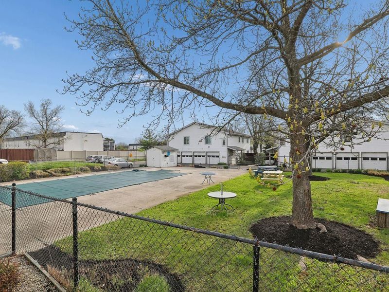 1044 E Crescentville Road, West Chester, OH 45246 Photo 24