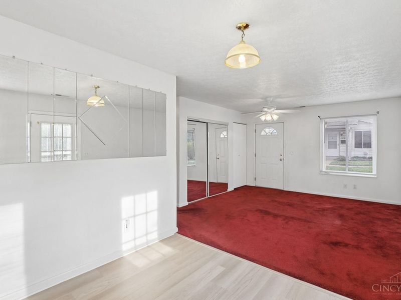 1044 E Crescentville Road, West Chester, OH 45246 Photo 5