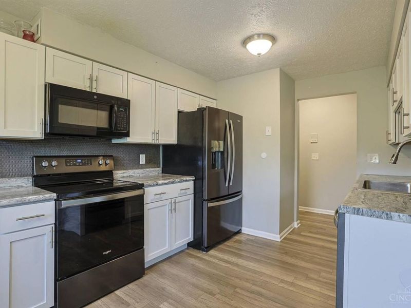 1560 Gelhot Drive, Unit 98, Fairfield, OH 45014 Photo 10