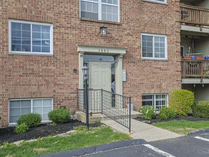 1560 Gelhot Drive, Unit 98, Fairfield, OH 45014 Photo 3