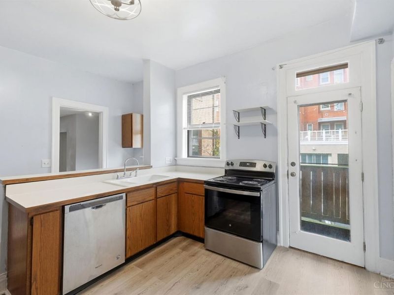 , Unit 2, Cincinnati, OH 45229 Photo 16