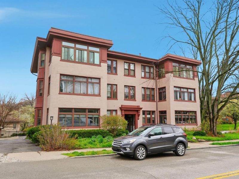 , Unit 2, Cincinnati, OH 45229 Photo 3