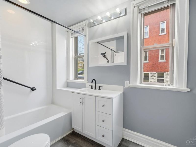 , Unit 2, Cincinnati, OH 45229 Photo 32