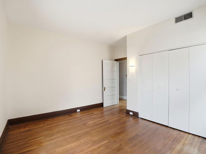 , Unit 2, Cincinnati, OH 45229 Photo 36