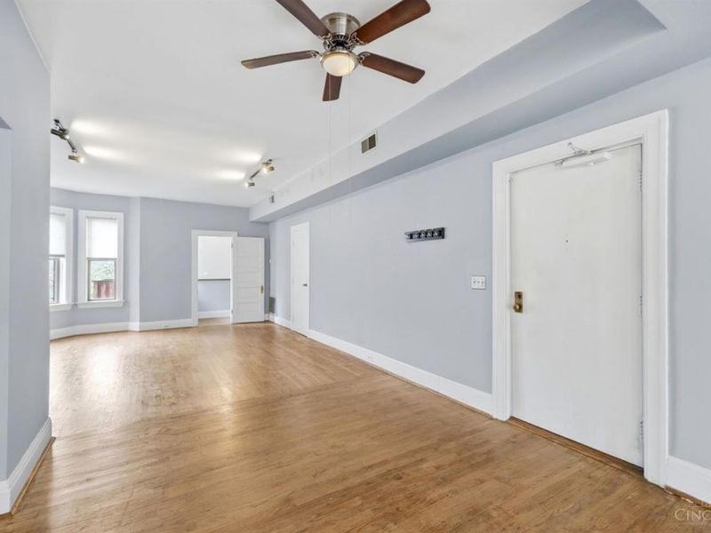 , Unit 2, Cincinnati, OH 45229 Photo 8